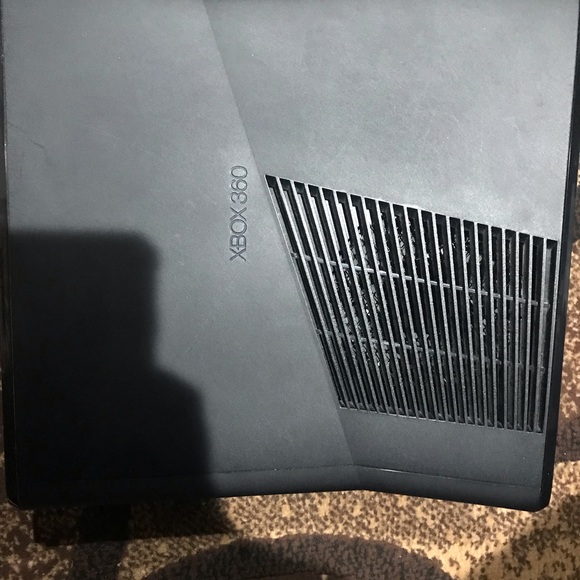 Xbox 360s - Picture 2 of 4